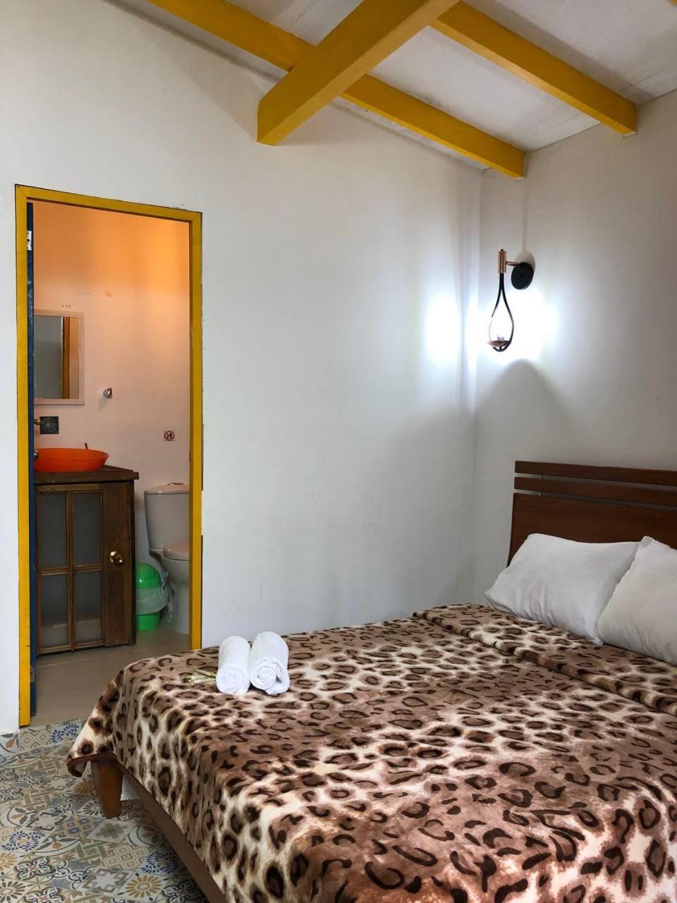 Alegria Hostel Boutique Гуатапе Номер фото
